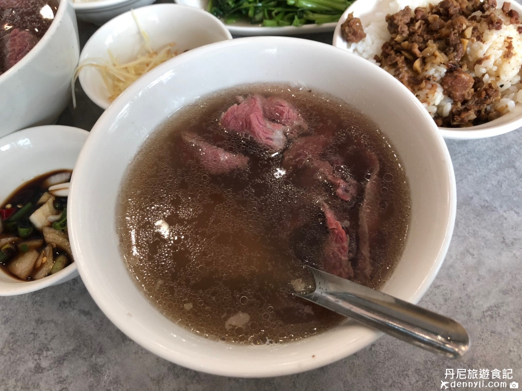 台南安平文章牛肉湯